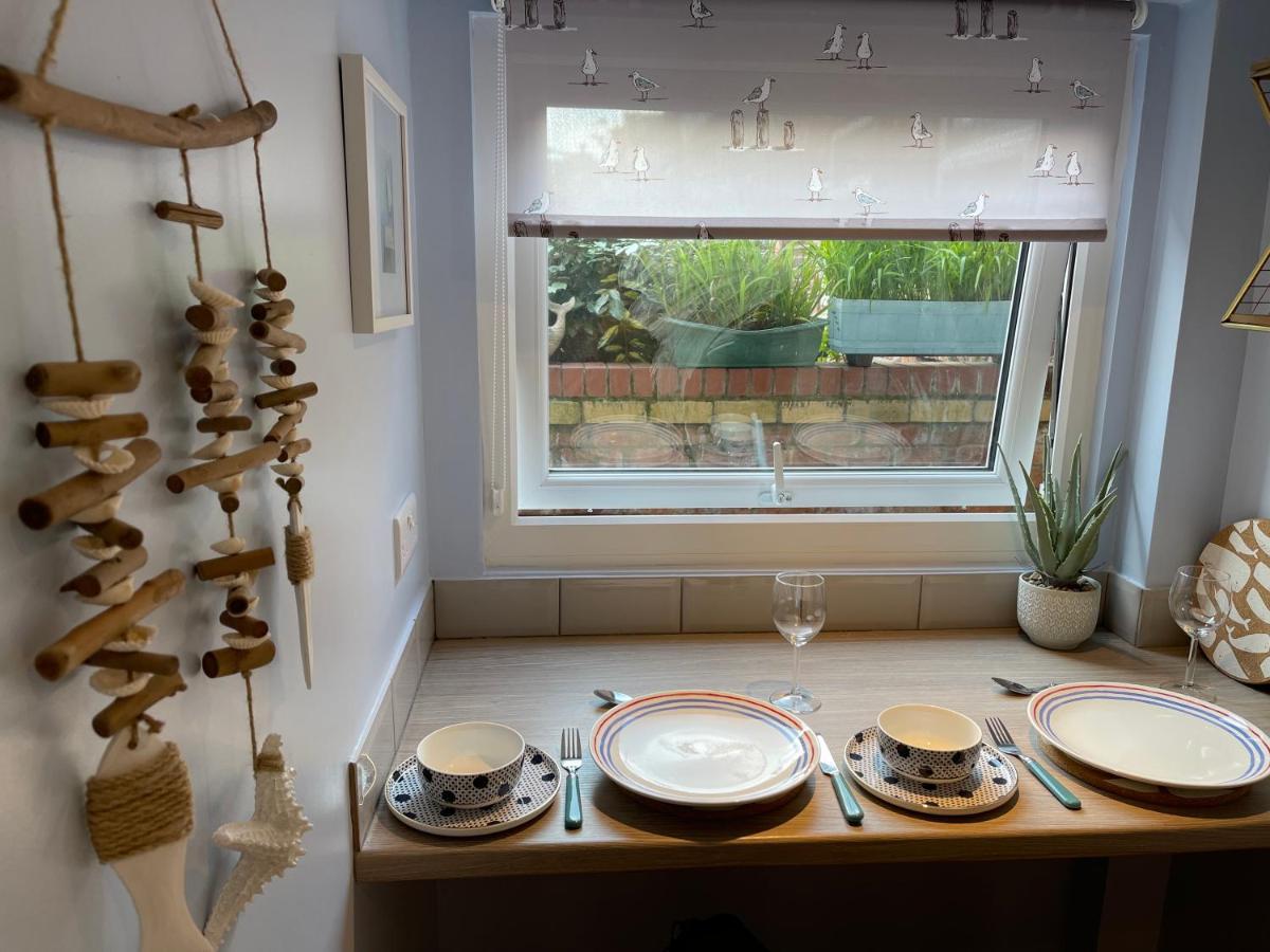 Tiny Beach House Lytham St Annes Bagian luar foto